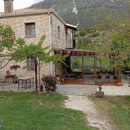 Hotel Xenonas Souliou Samonída Esterno foto