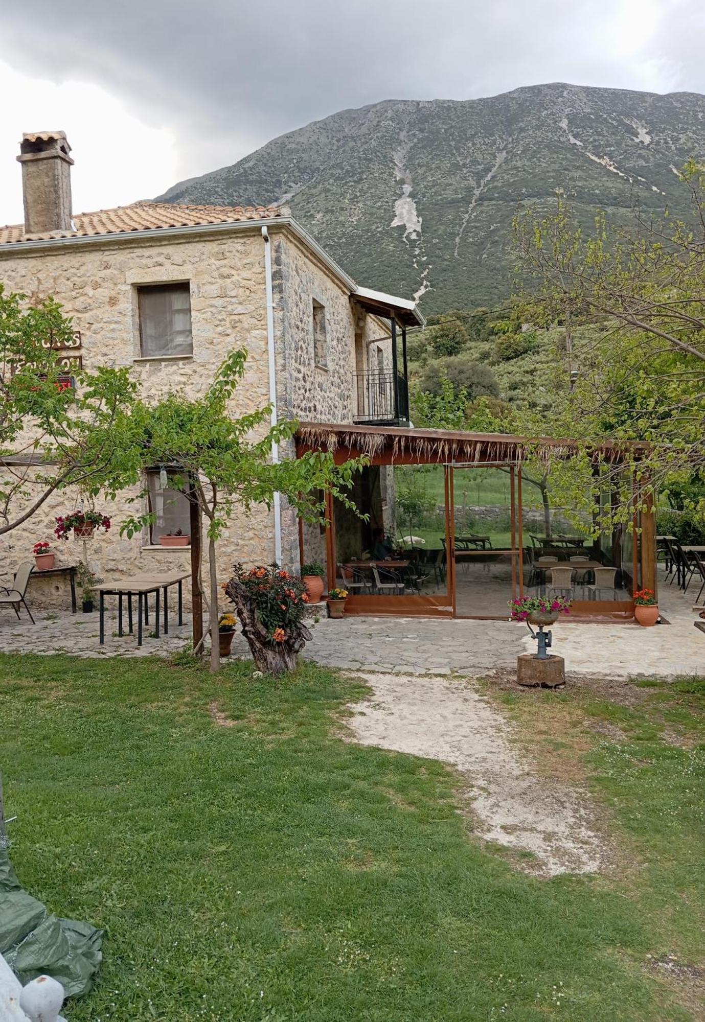 Hotel Xenonas Souliou Samonída Esterno foto