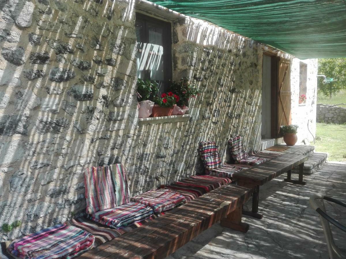 Hotel Xenonas Souliou Samonída Esterno foto