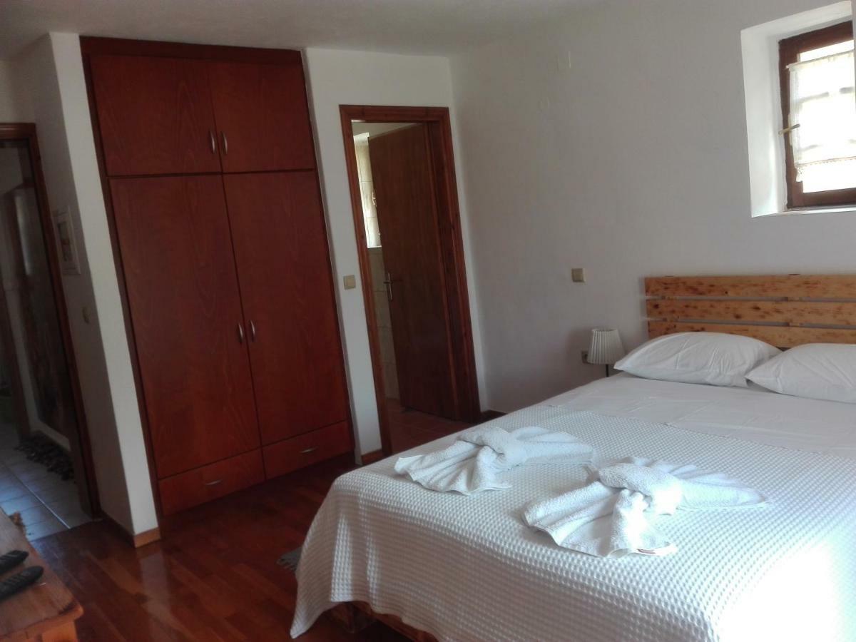 Hotel Xenonas Souliou Samonída Esterno foto