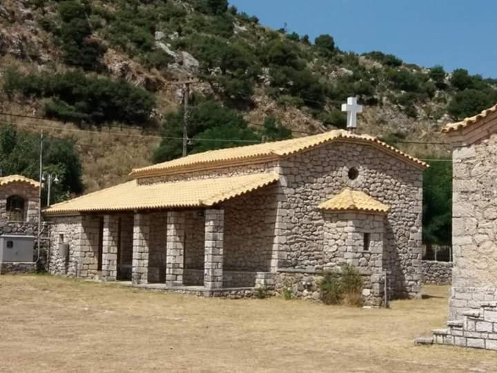 Hotel Xenonas Souliou Samonída Esterno foto